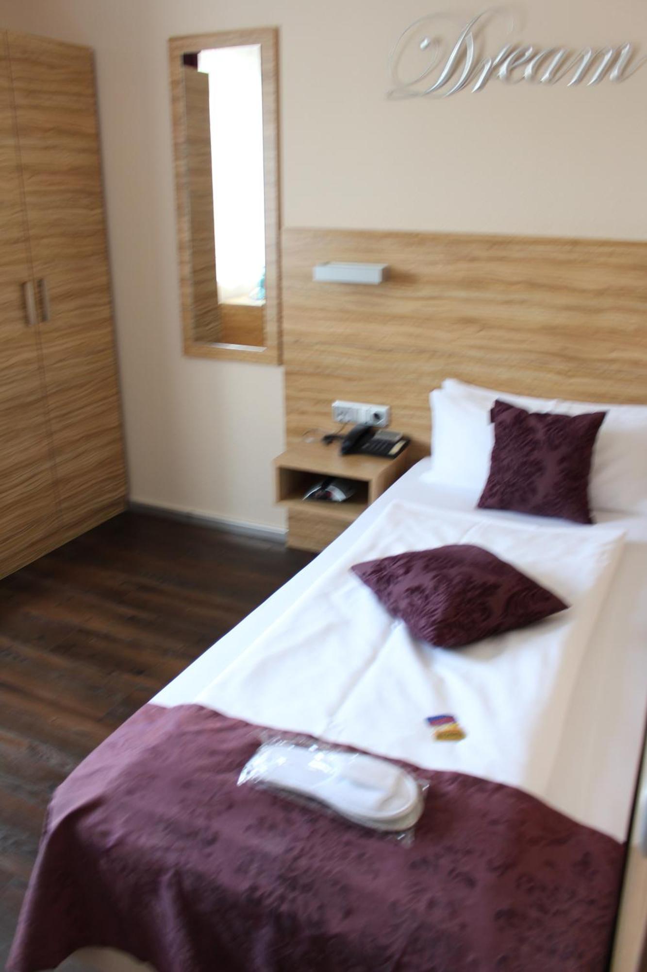 Hotel Bonjour Бад-Зоден Номер фото